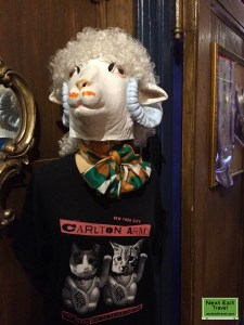 Carlton Arms Hotel, lobby