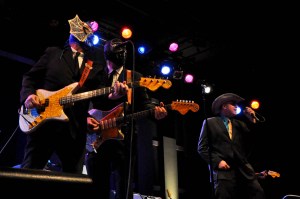 Los Straitjackets with Deke Dickerson